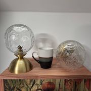 Paire d’appliques murales - ou plafonniers - boules