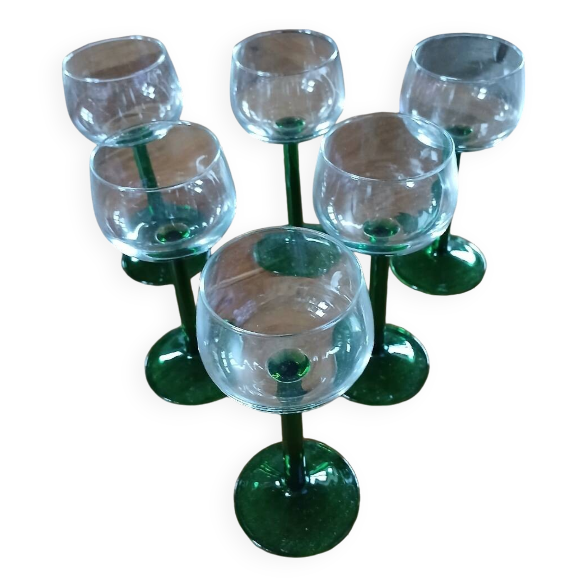 6 verres anciens à vin blanc