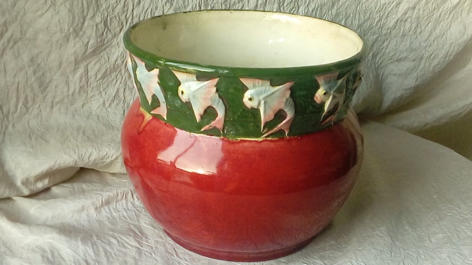 Faience pot cover slip decor fish garland