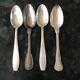Pop-up Christmas 2022 Set of 4 silver spoons dating from the early twentieth century.