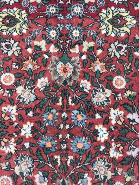 Vintage Turkish carpet Hereke end knoated hand 150x225 cm