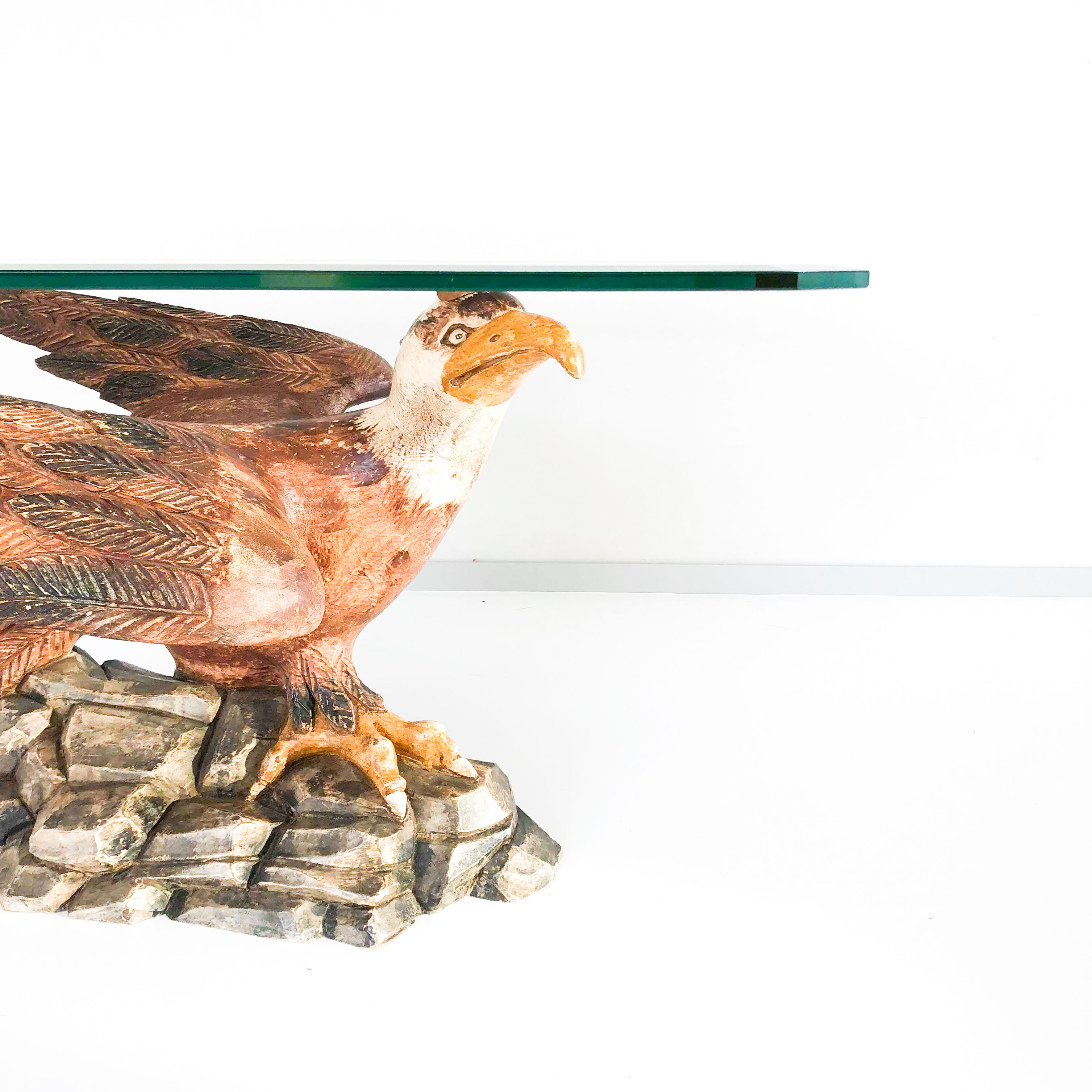 Table basse aigle en bois