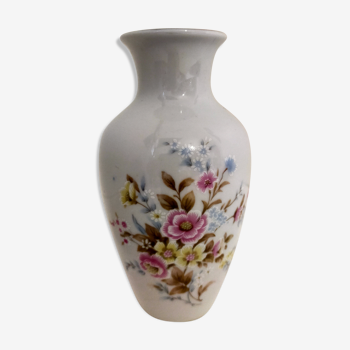 Small chinese vase flowered porcelain