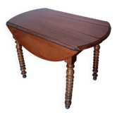 Round folding table in solid wood