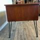 Bureau scandinave en teck avec piétement eiffel métal noir  1950 1960