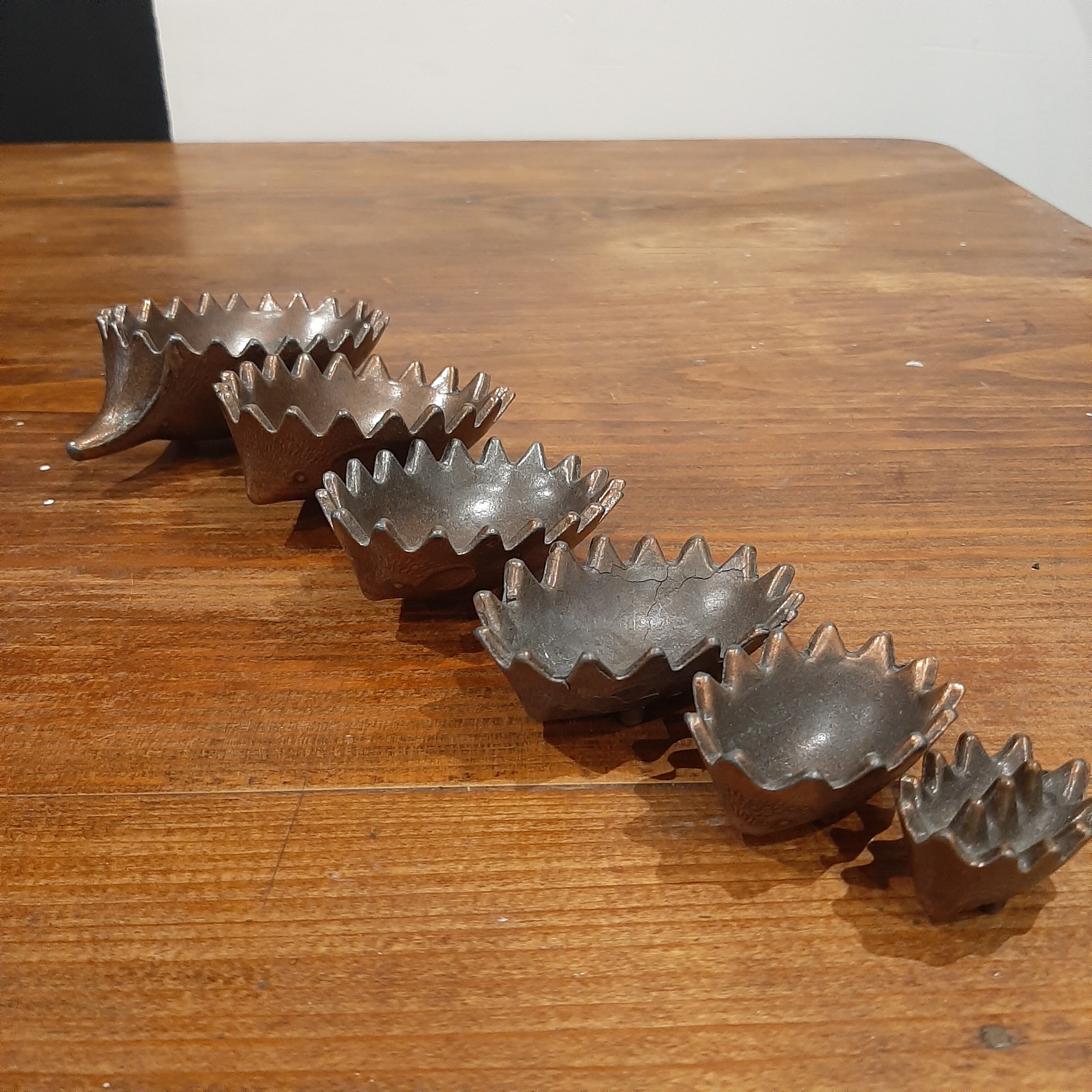 Ashtrays hedgehogs pull-out