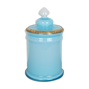 Pot en opaline
