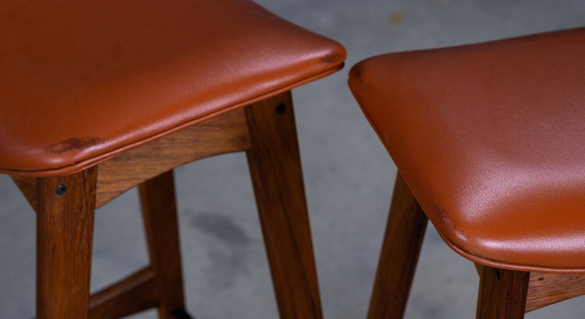 Mid-Century Bar Stools in Rosewood and Leather by Erik Buch for Dyrlund, Set of 4
