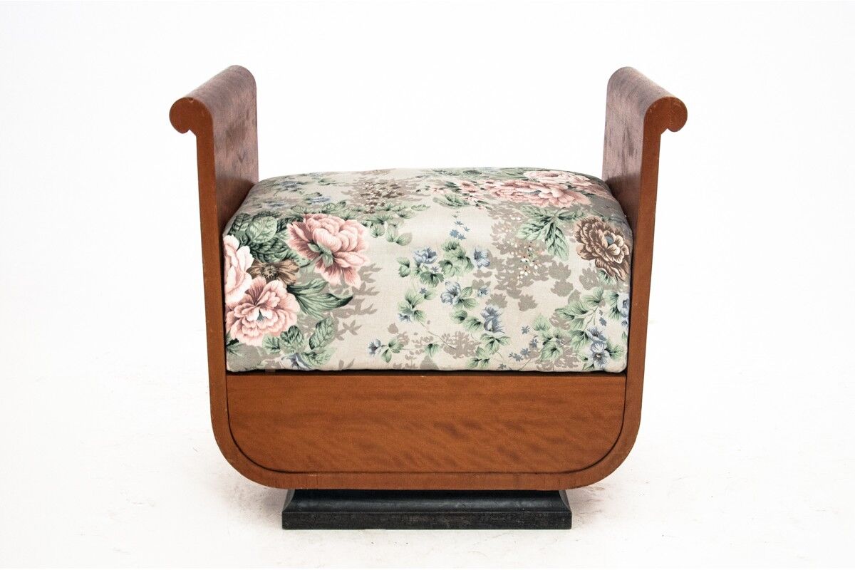 Art deco dressing table with mirror