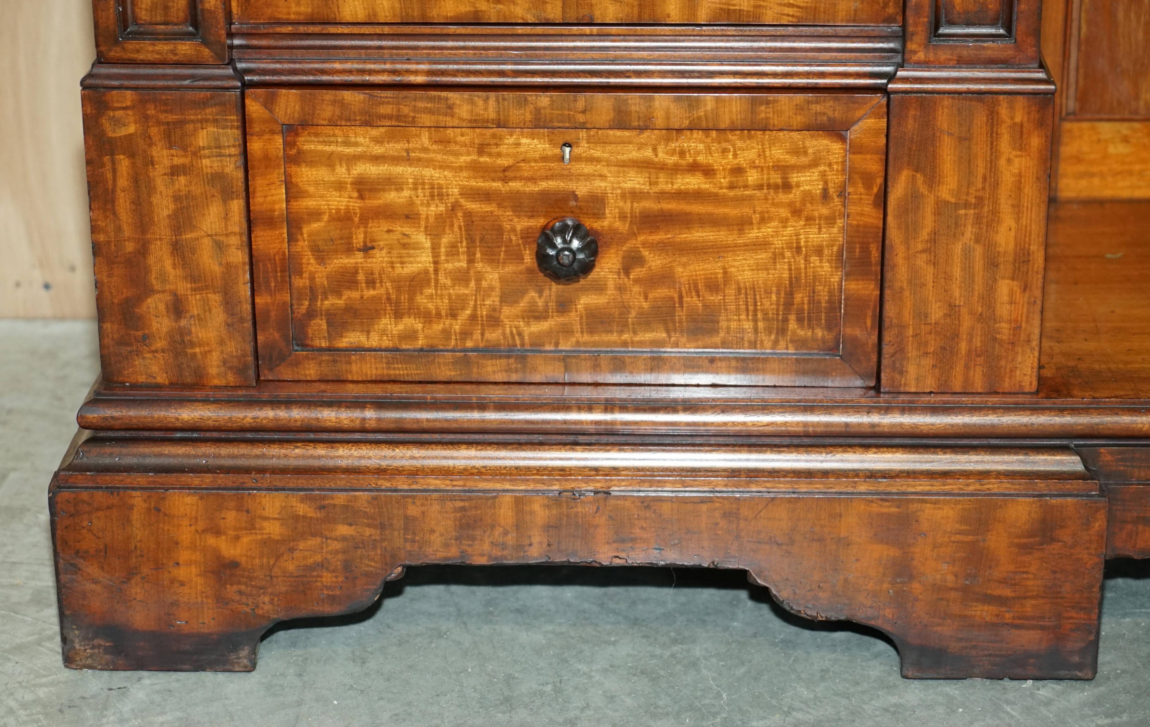 Wellington Antique Furniture 1830 in Flamed Wood