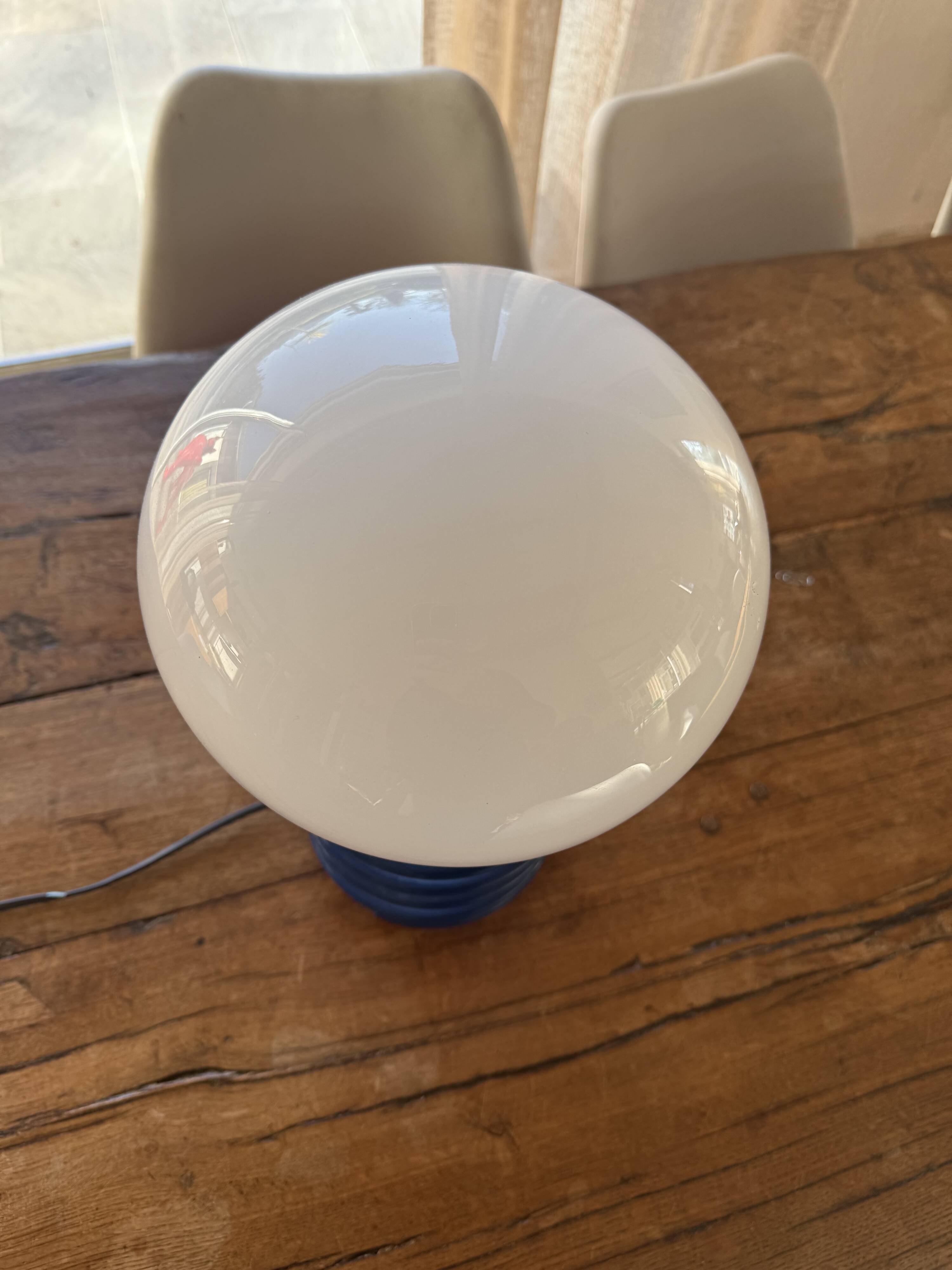 Blue lacquered metal spring lamp