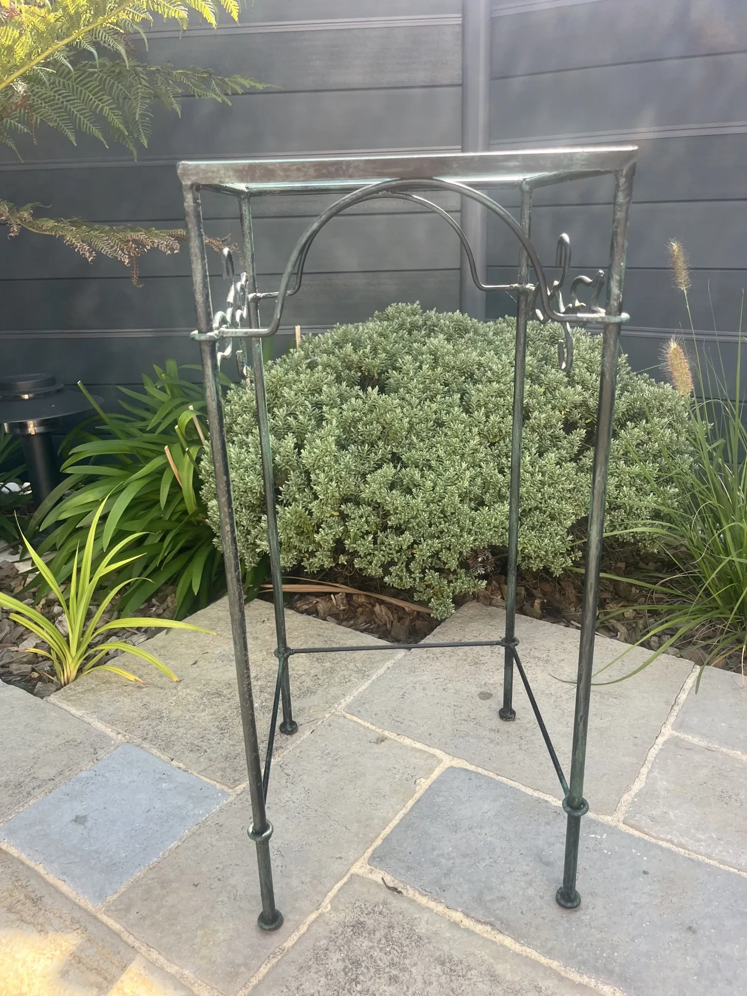 Stands / Nesting tables in patinated wrought iron with antique glass Olivier CORRO