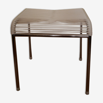 Metal and scoubidou stool