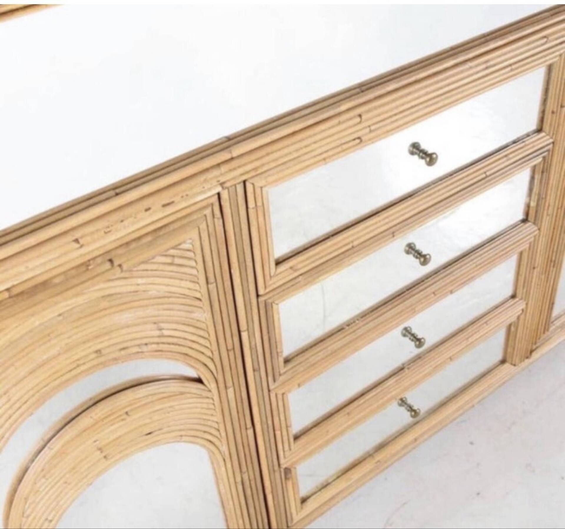 Enfilade « palmes » en rotin et miroirs 