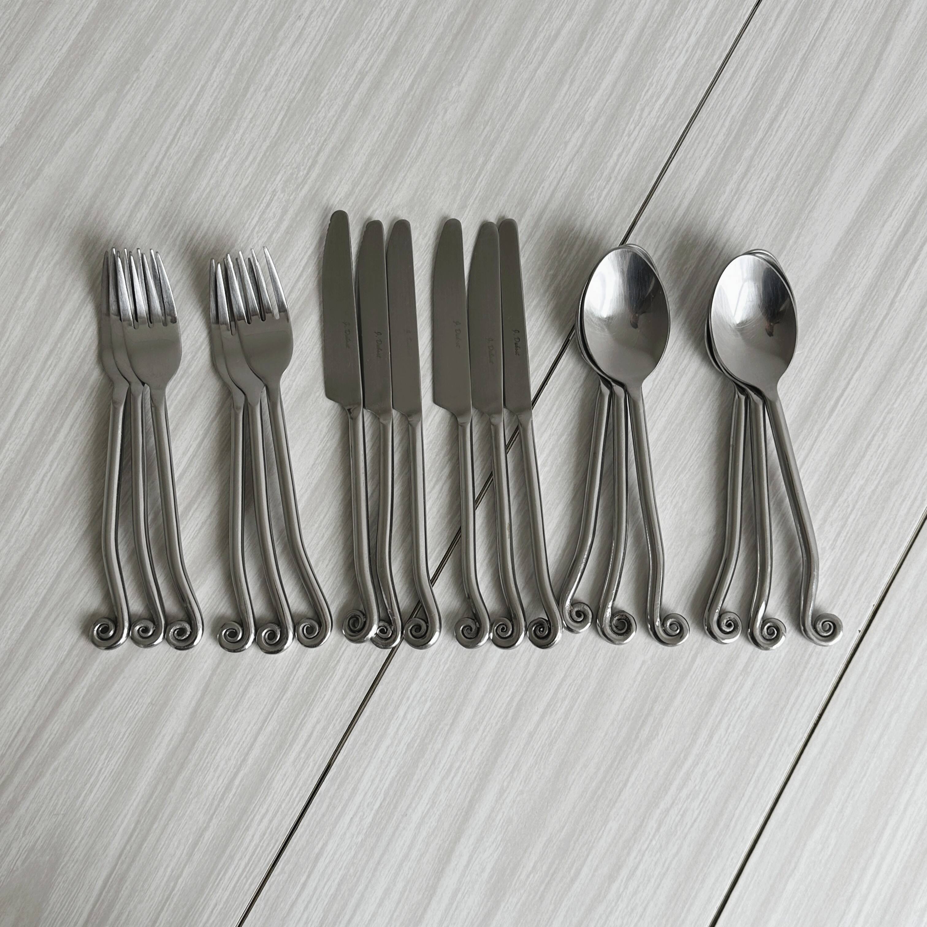 18-piece shiny metal cutlery set