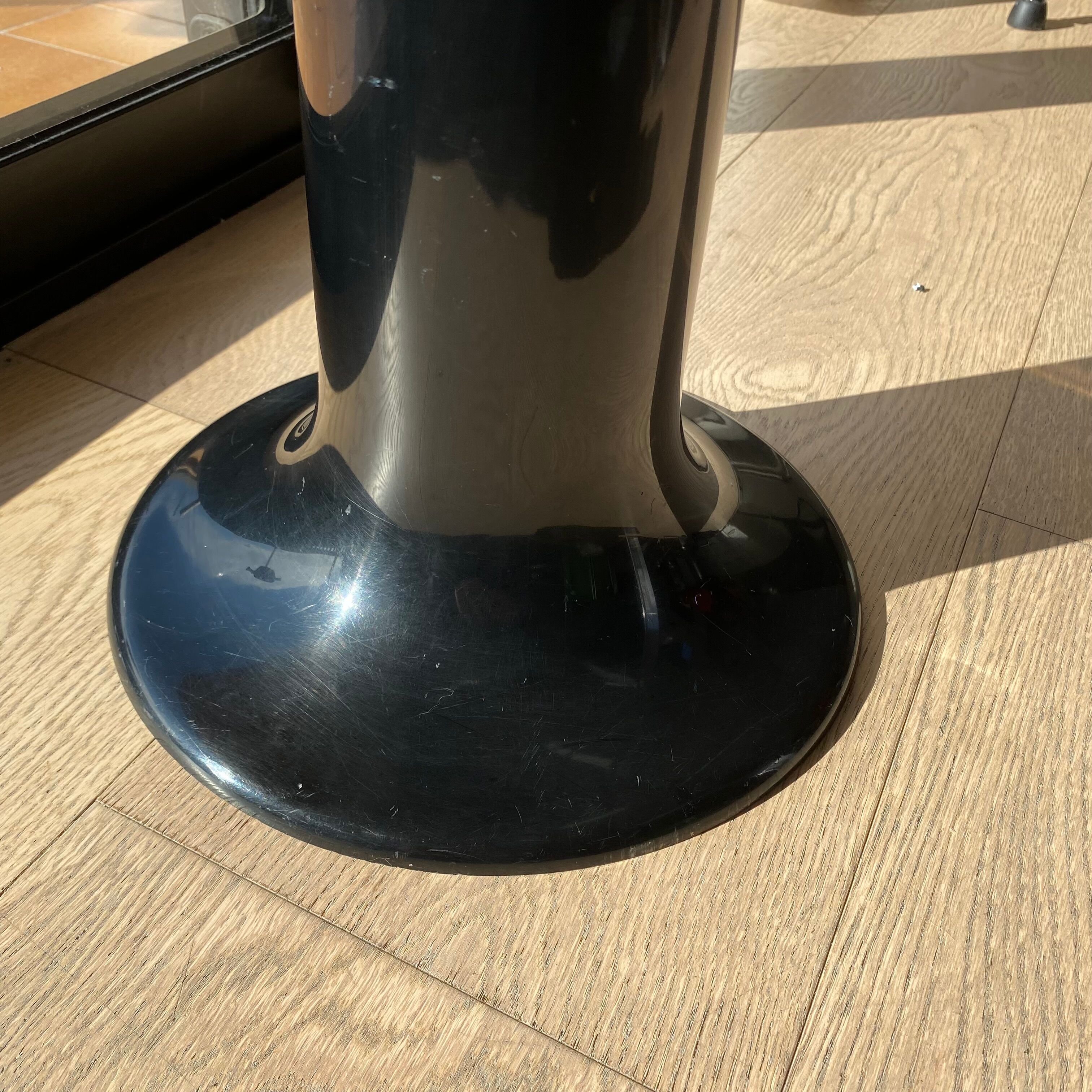 Joe Colombo's standing ashtray for Stilnovo.1960