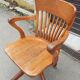 Bureau américain en chêne et son fauteuil