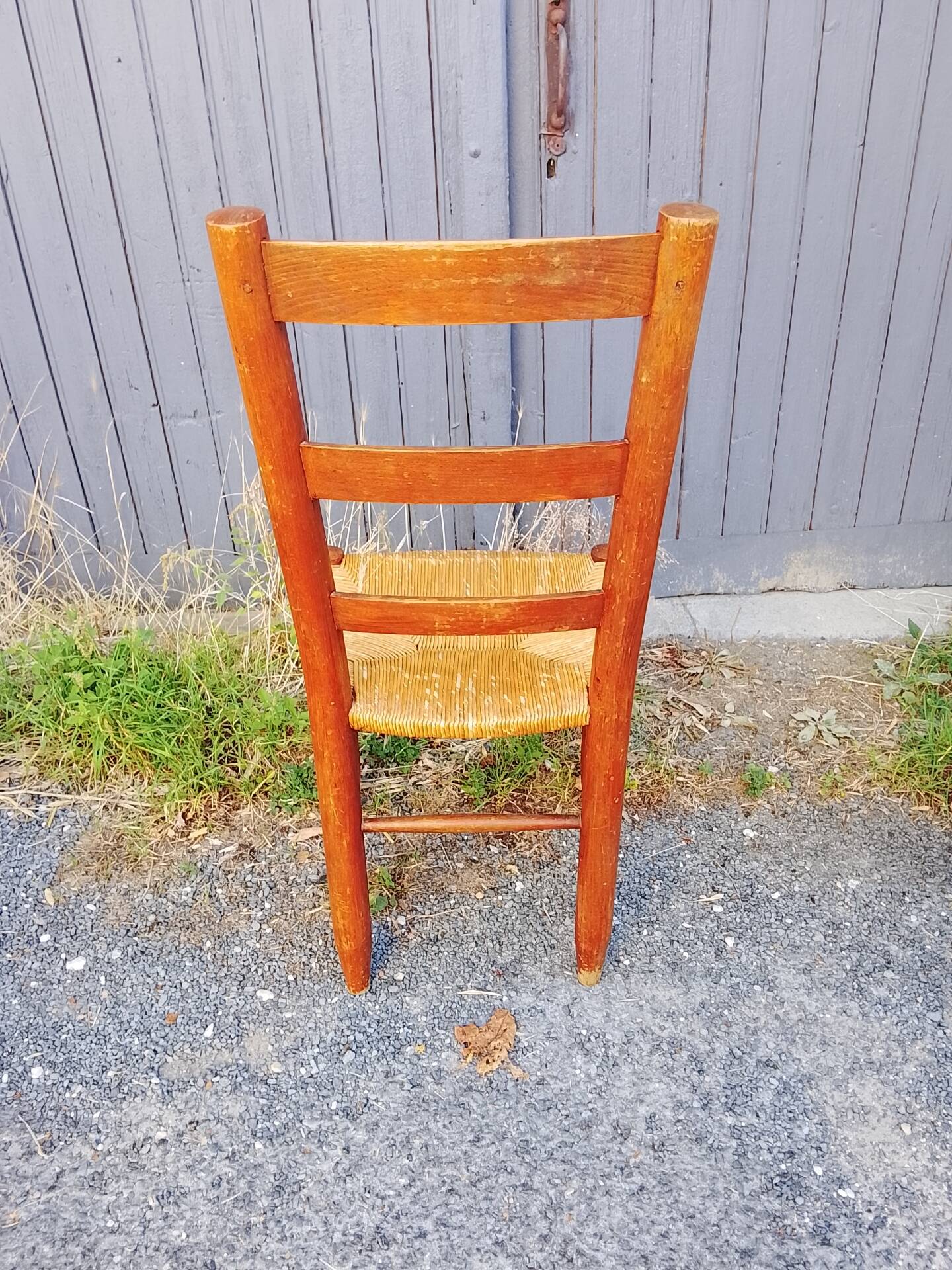 6 brutalist chairs