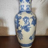Vase with porcelain motifs of grapes and vines