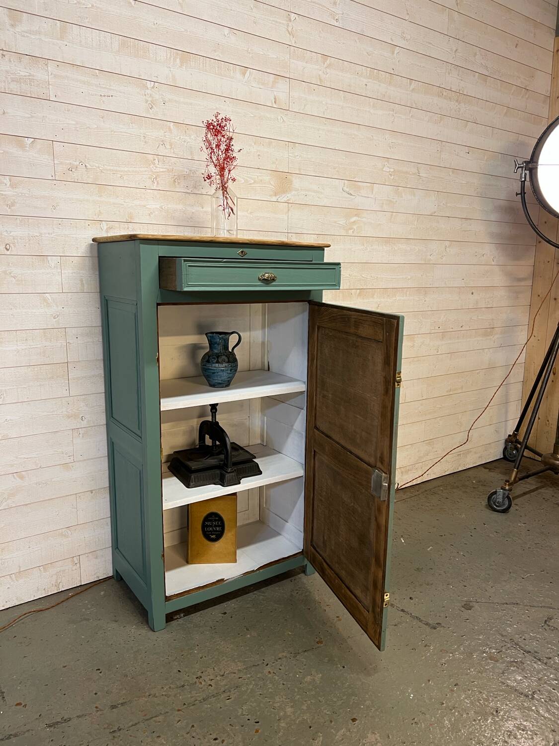 One-door buffet