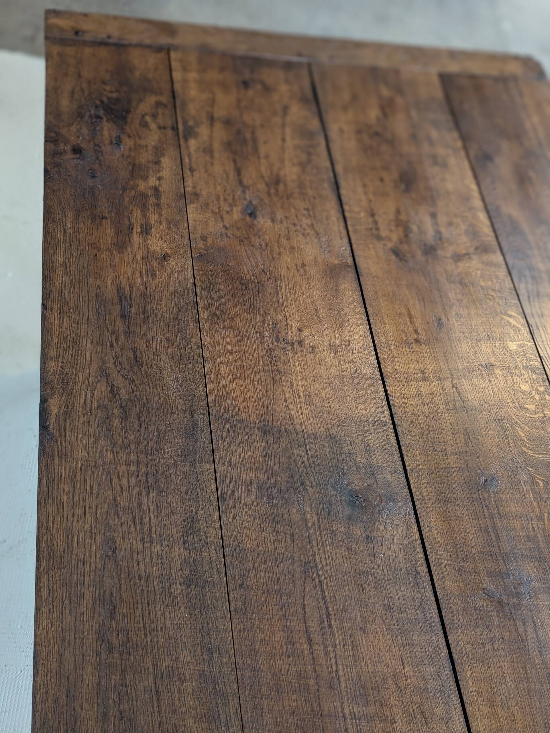 Campaign table in solid oak, Directoire style.