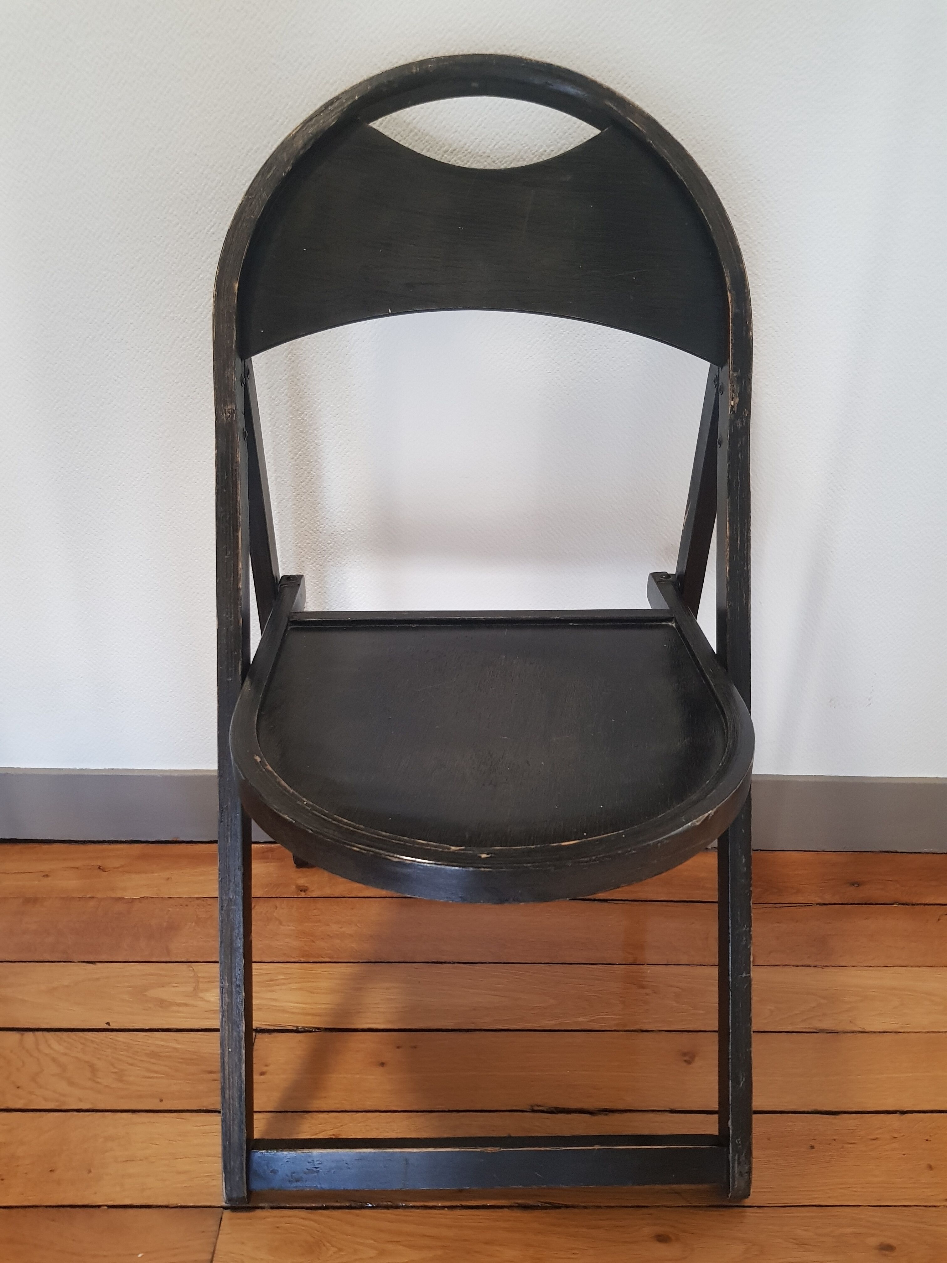 Lot of 3 folding chairs tunaet b751