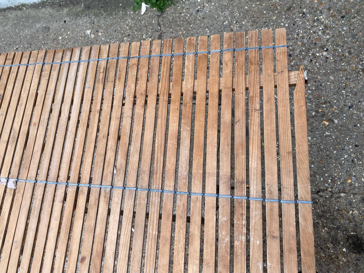 Folding camping table