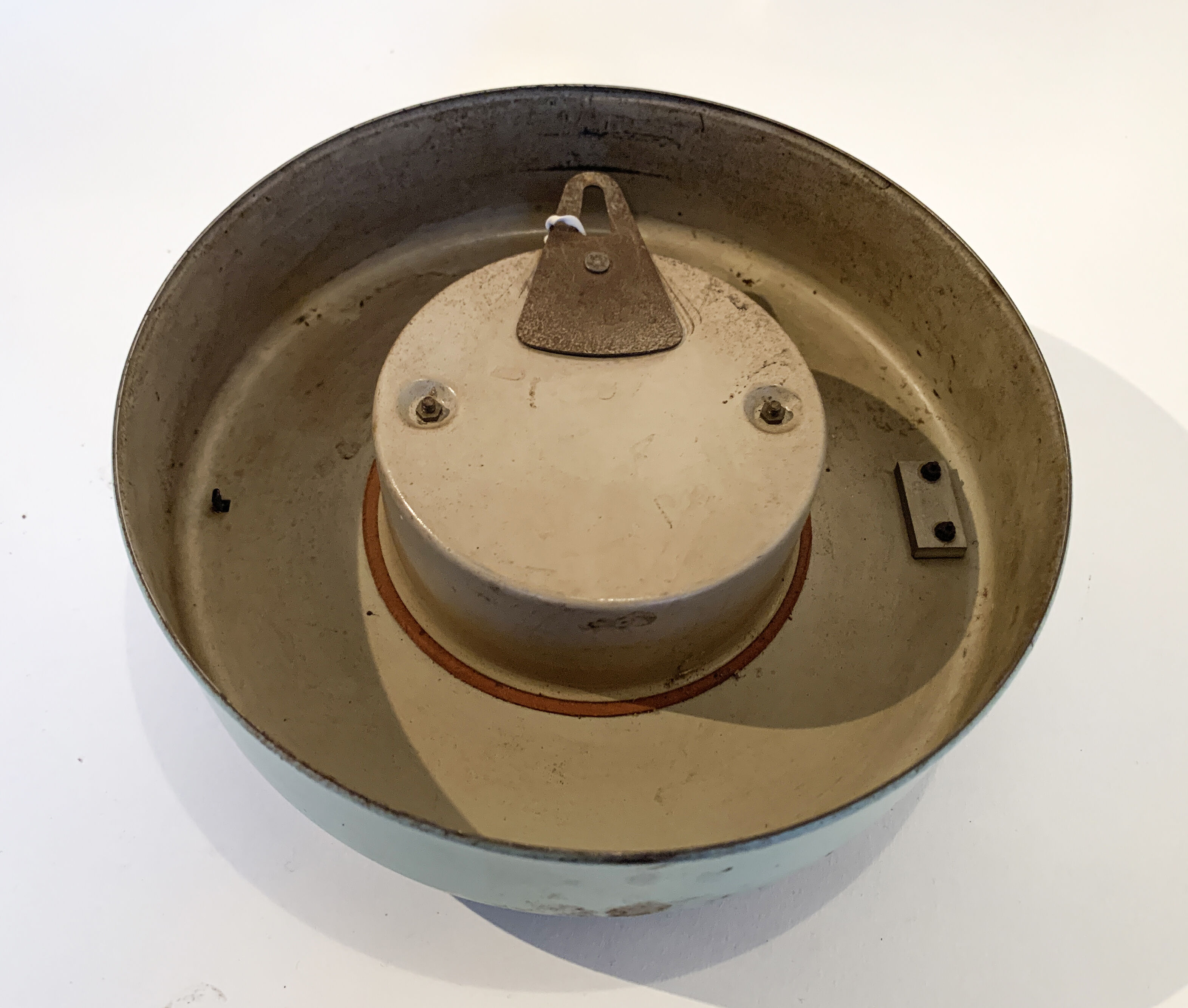 Mechanical wall clock