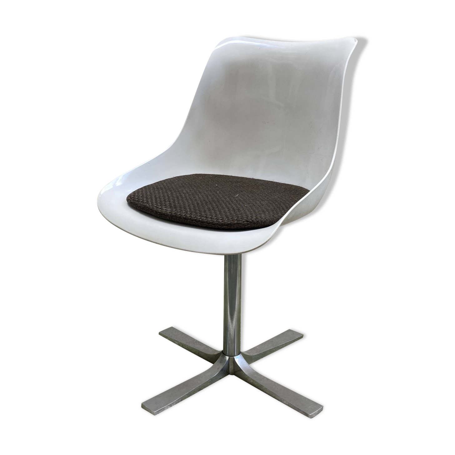 Roche Bobois tulip chair in moulded plastic with a chrome star base.