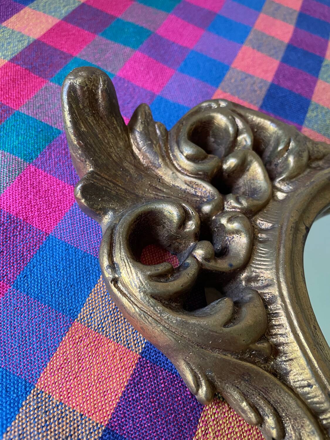 Golden rockery mirror