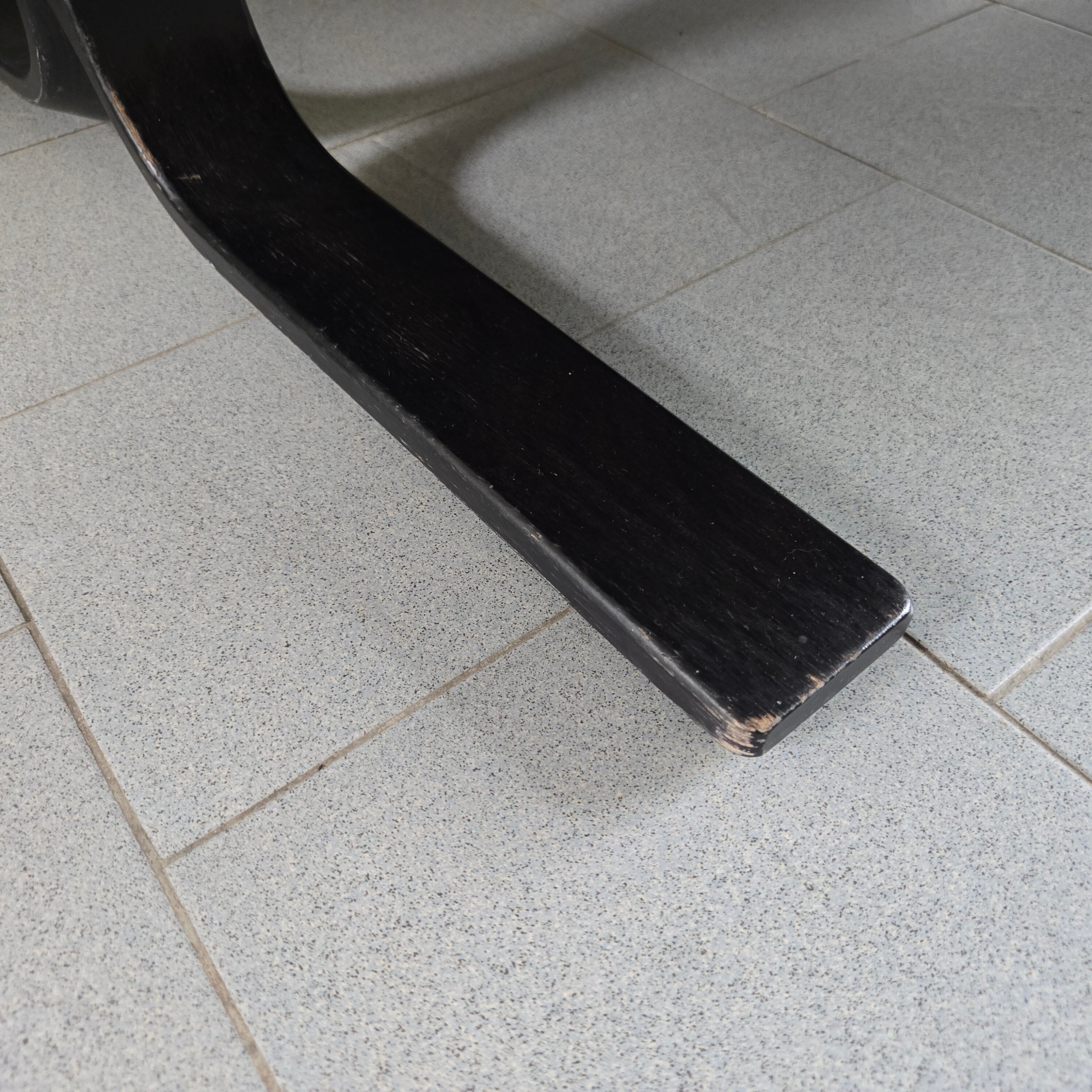 Scandinavian 2-seater sofa 1970s vintage in black leather and curved wood