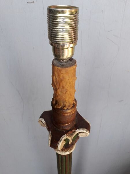 Esapgne ep 1900 ground carved wood lamppost