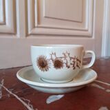 Four large cups and their tea service cups