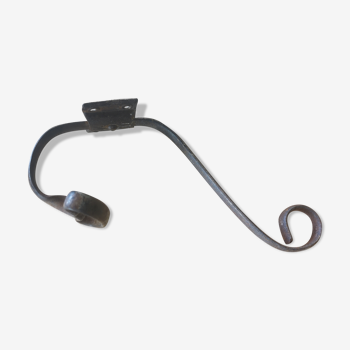 Metal hook