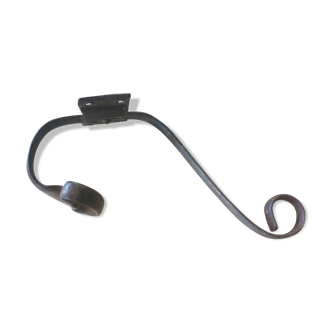 Metal hook