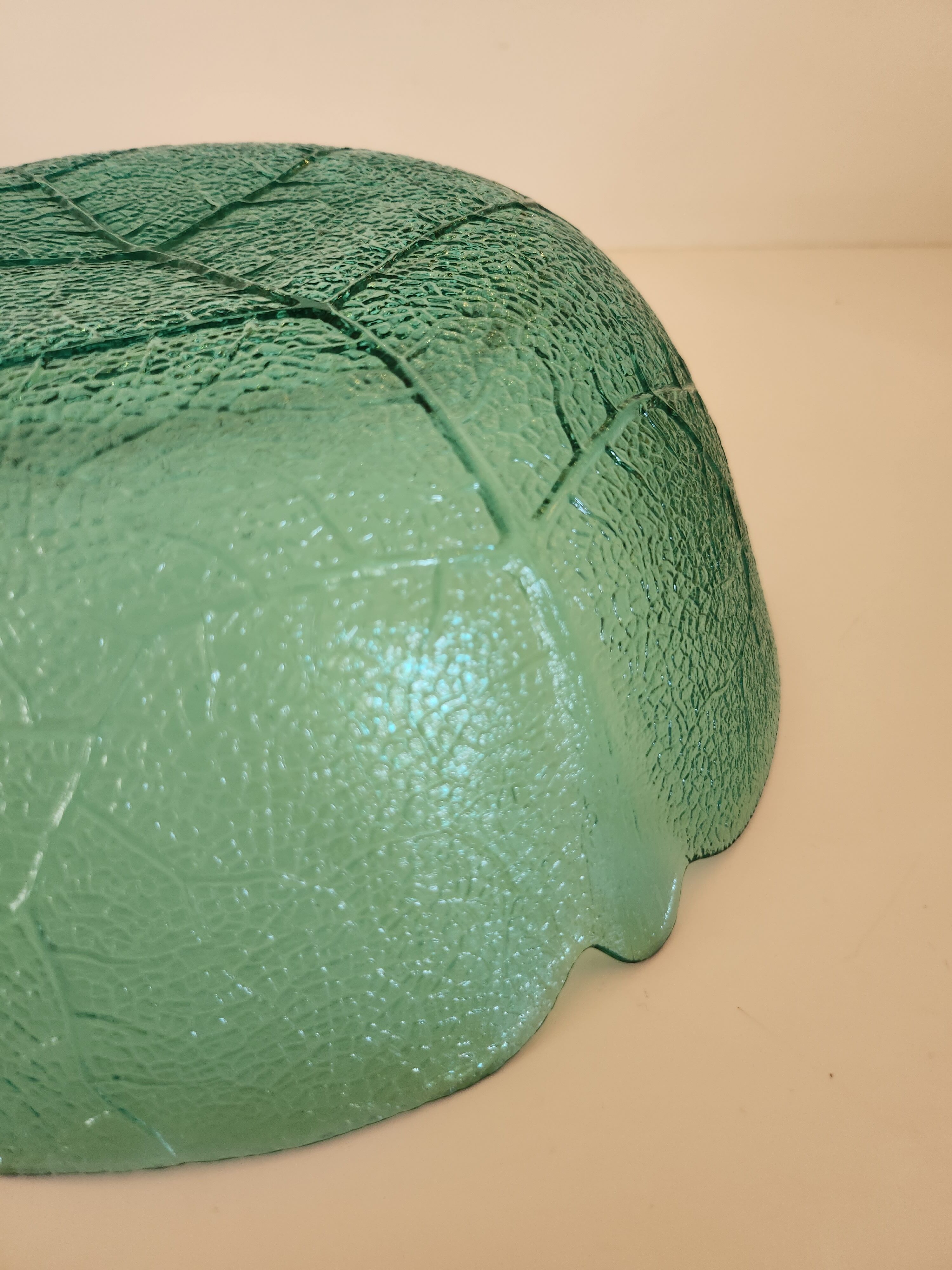 Arcoroc green cabbage leaf bowl - Punch