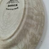 Pair of Gien dishes model Barbizon, hand-painted floral decoration, 1930s-40s.