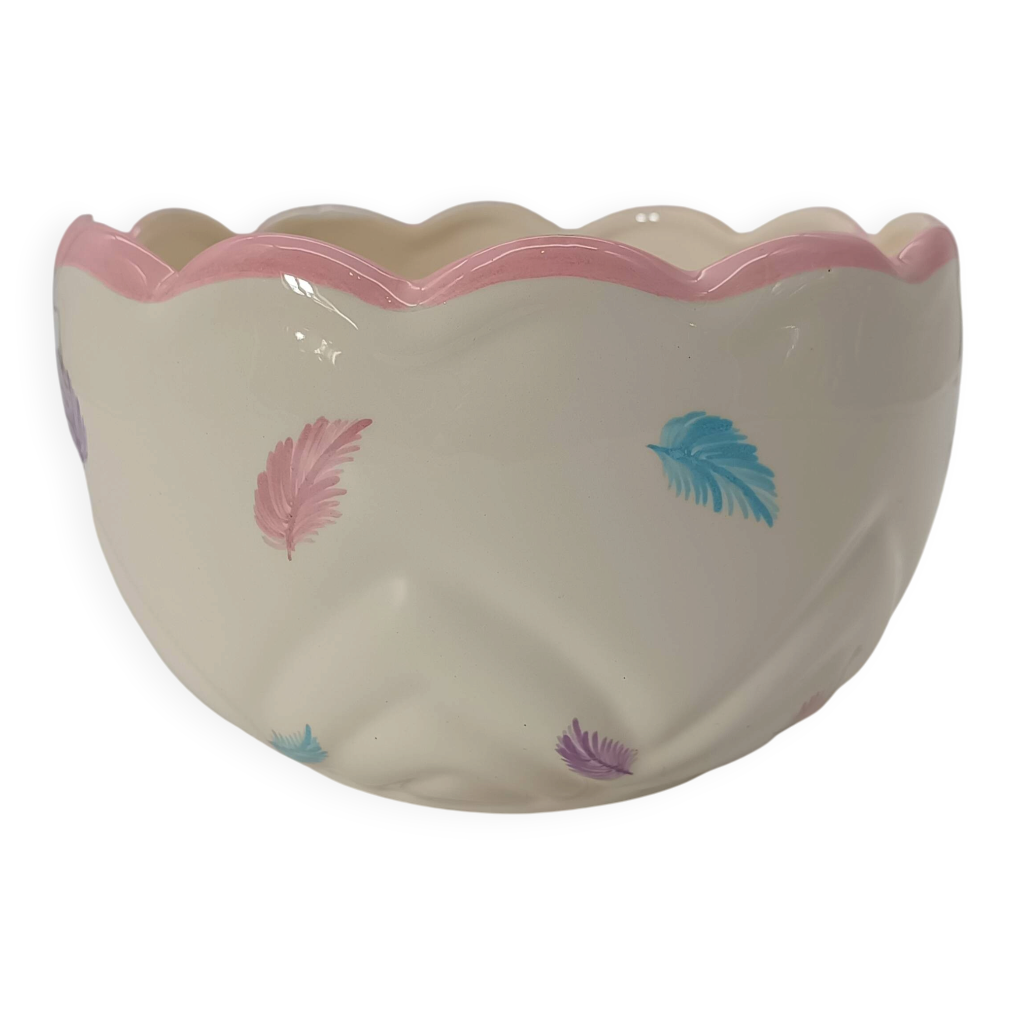 Vintage Fluted Ceramic Cache-Pot – Pastel Feather & Collar Decor