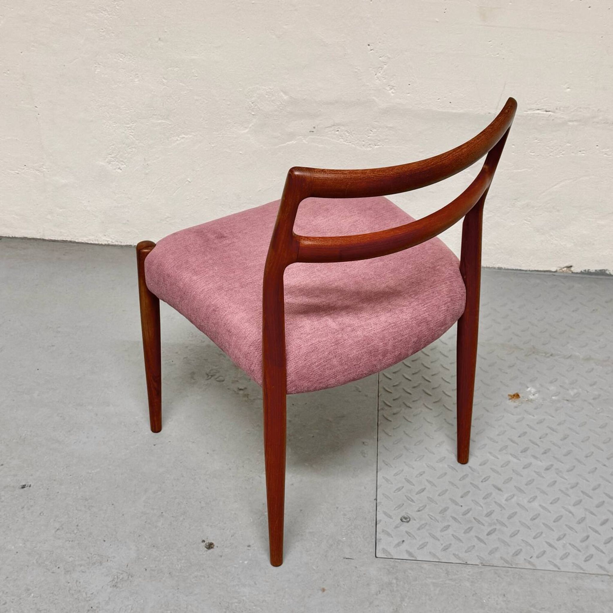 5x chaises de salle à manger en teck par johannes andersen pour uldum, années 1960