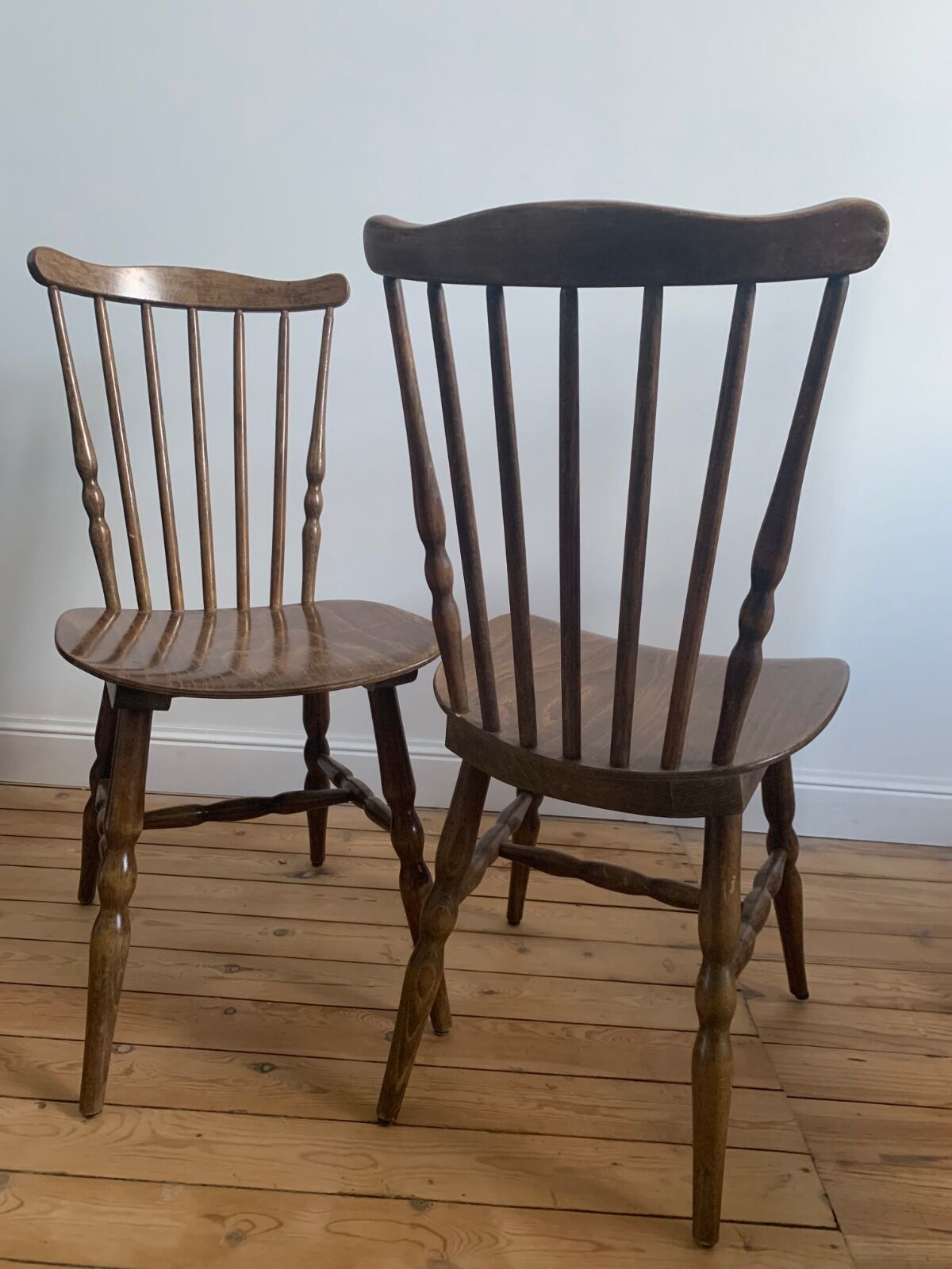Pair of chairs Baumann model Tacoma