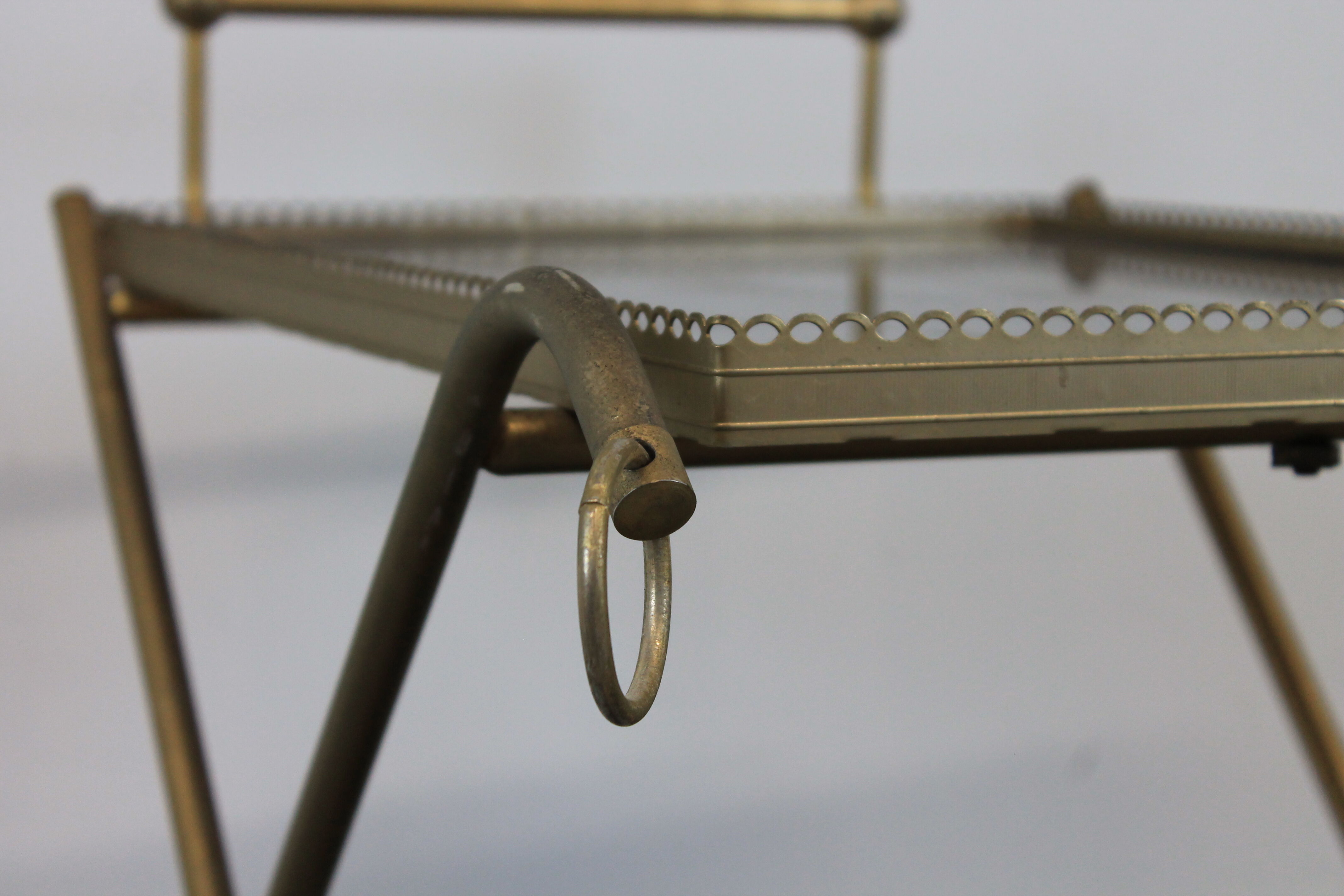 Rolling bar service trolley