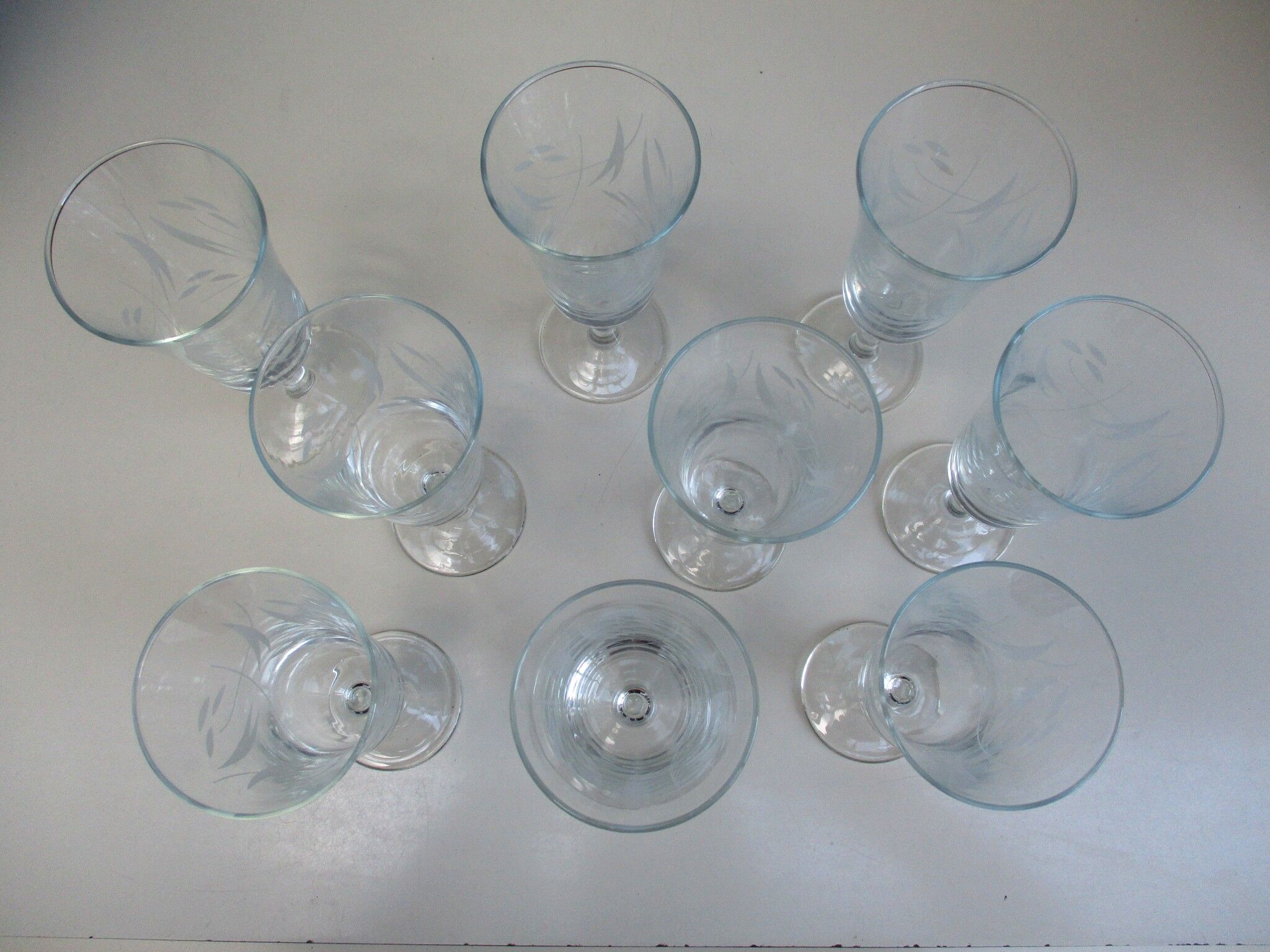 Flûtes à champagne, forme tulipe , verre gravé, lot de 9 Selency