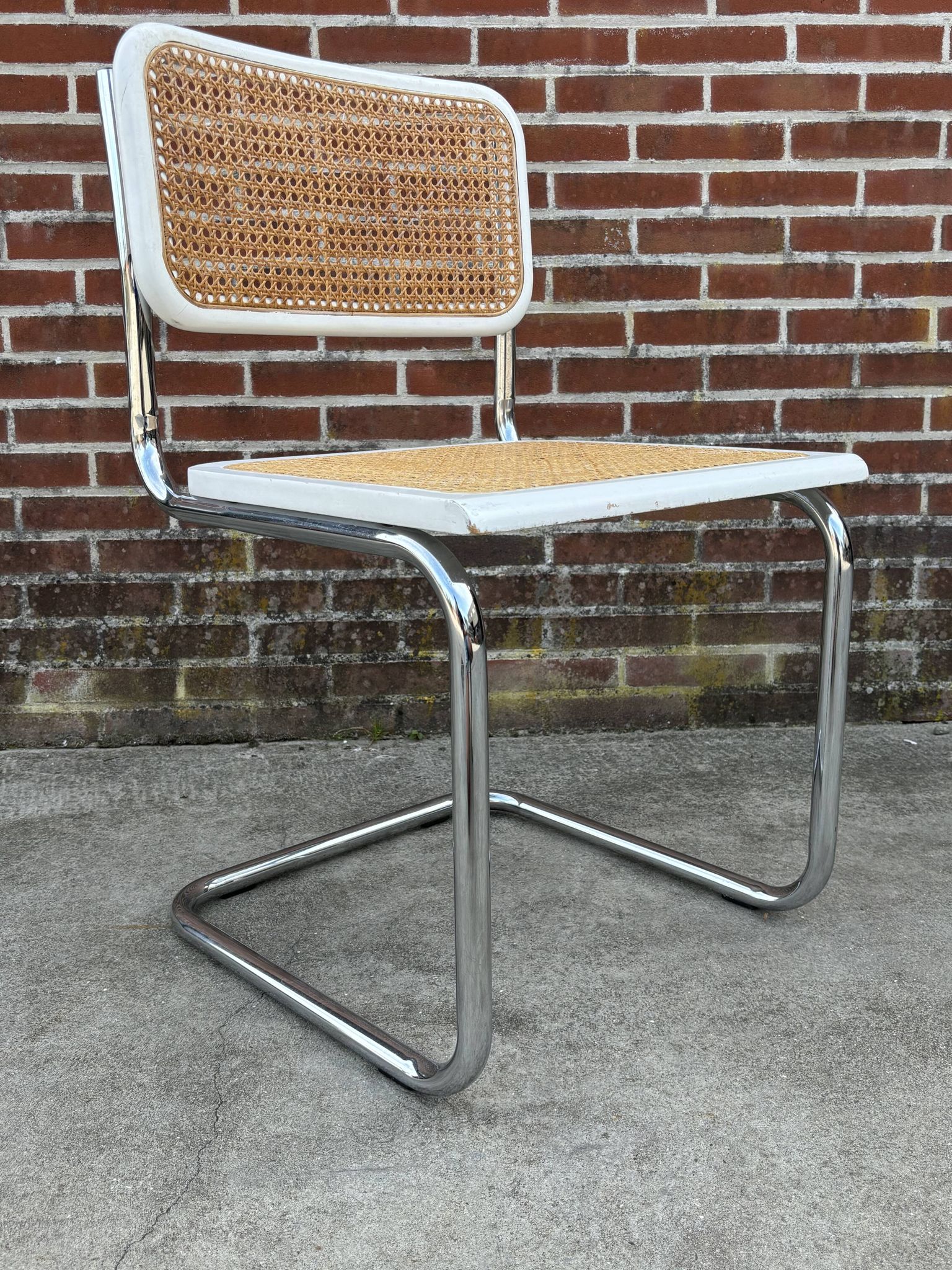 Cesca design chair model b32 in chrome white