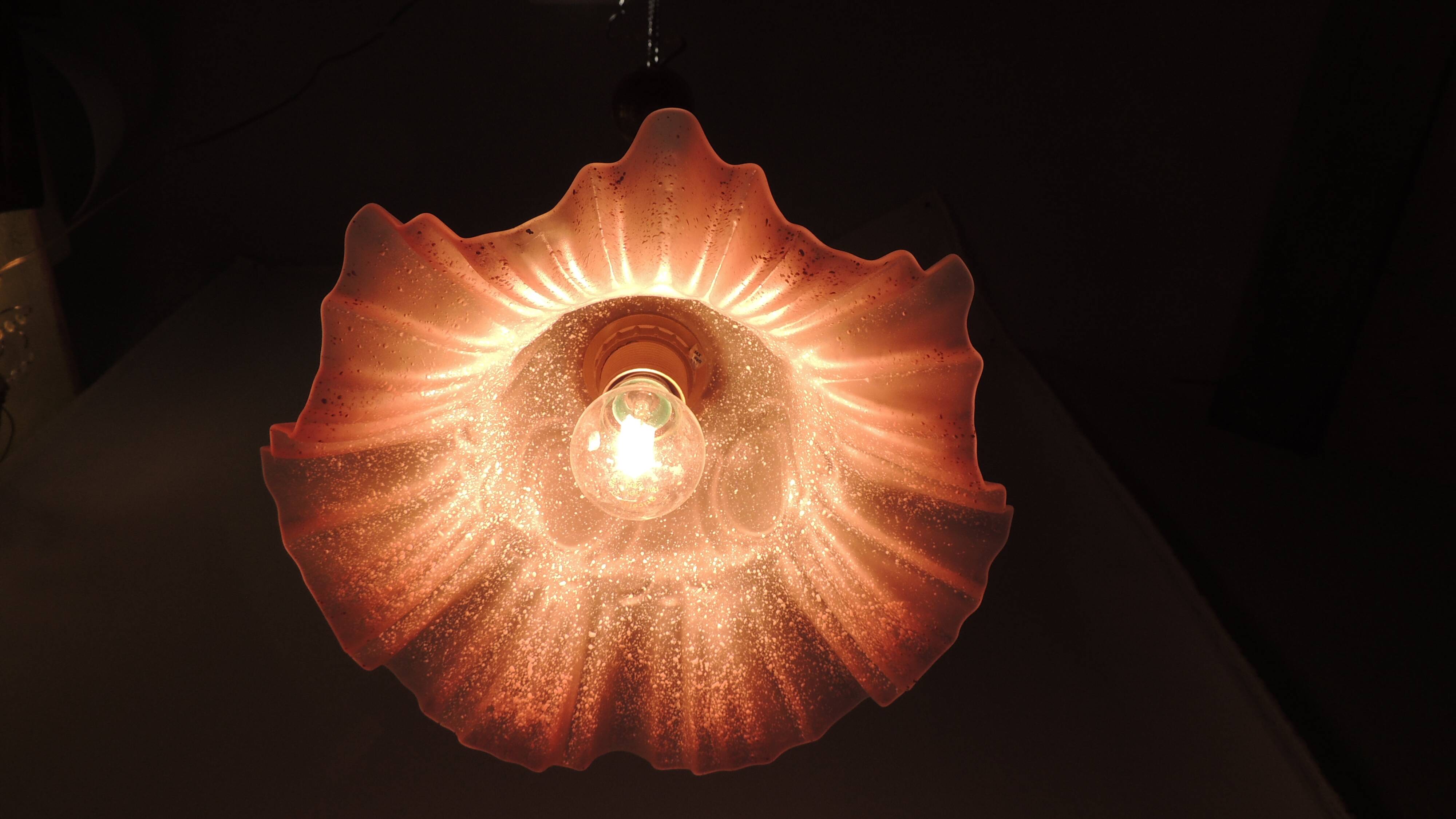Vintage pink opaline glass pendant light – Art Deco tulip, brass and wood