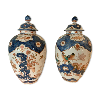 Pair of potiches covered in polychrome earthenware with decoration China / Japan XX century