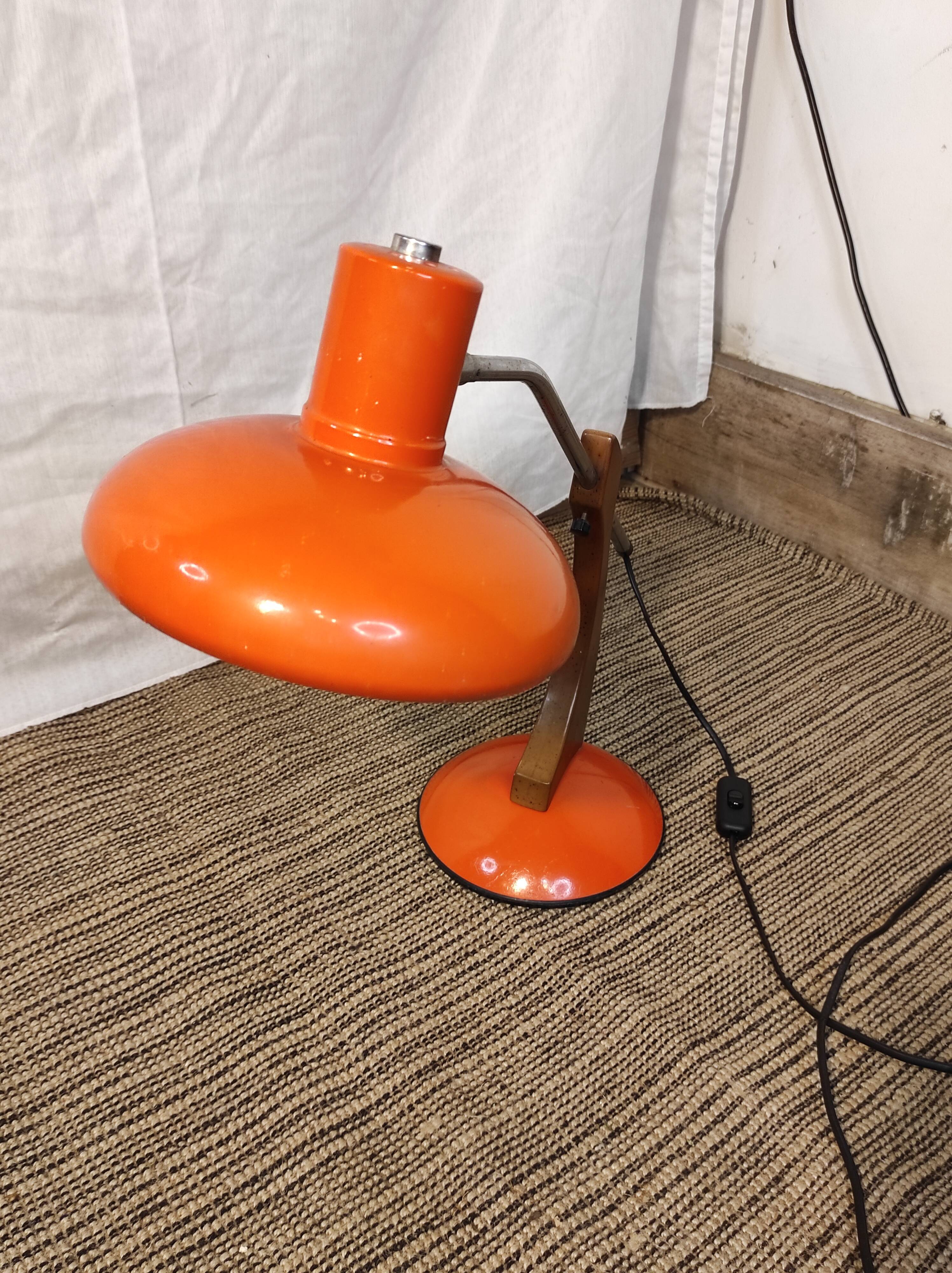 Desk lamp design 1970