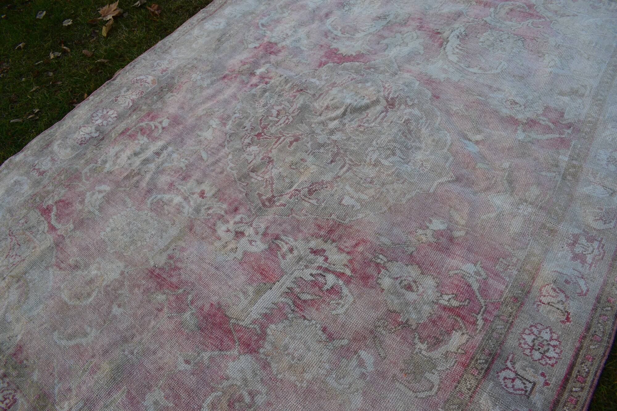 Vintage Turkish rug handmade 190x270 cm
