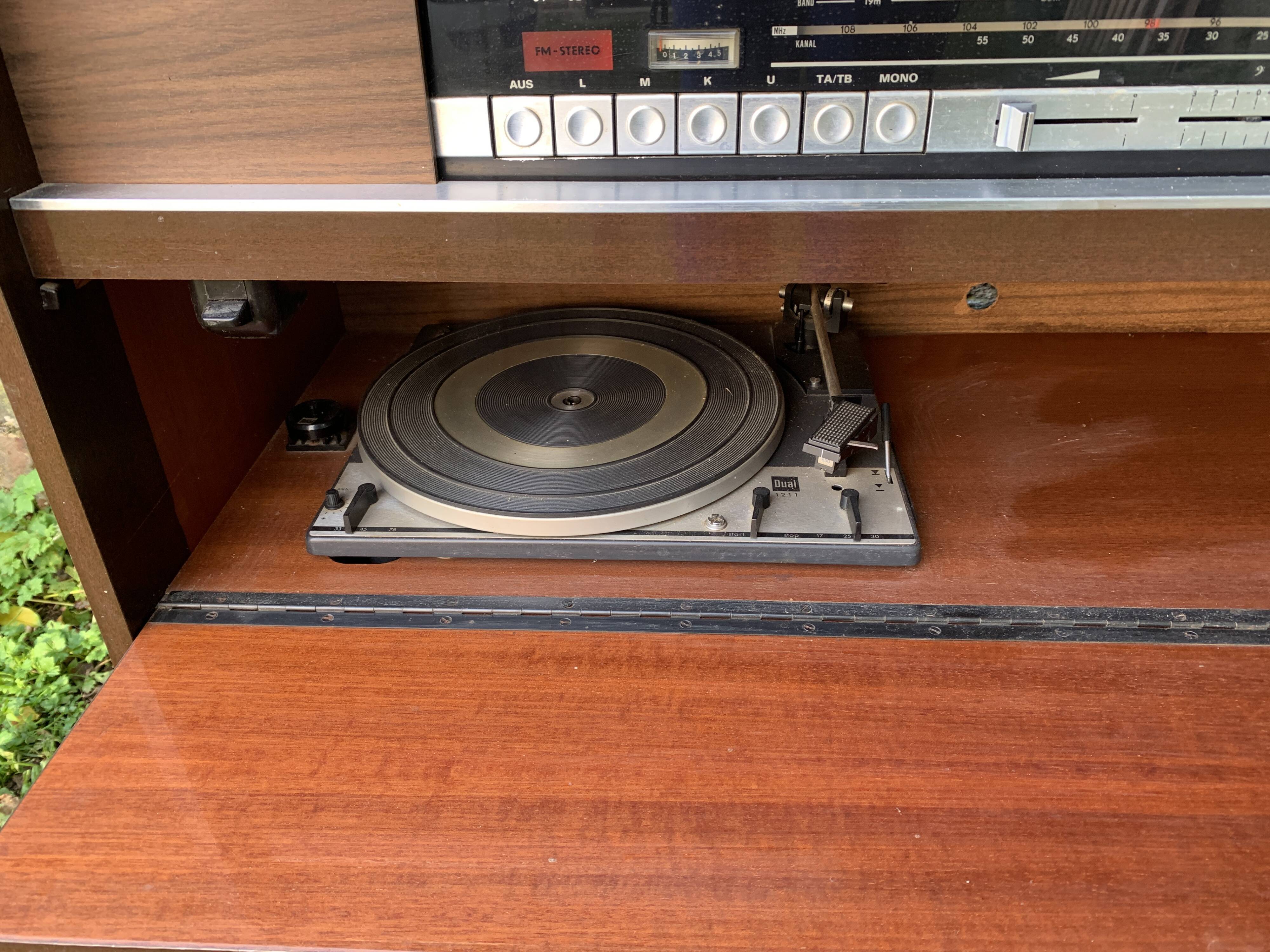 Meuble radio vinyle hi-fi Grundig