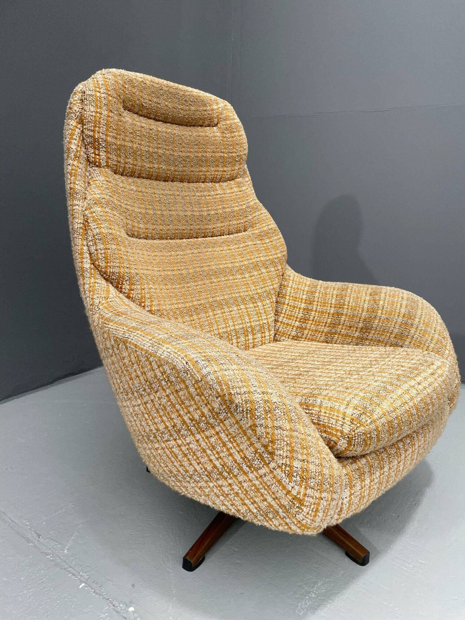 Swivel Armchair for Jitona Soběslav, 1970s, Czechoslovakia