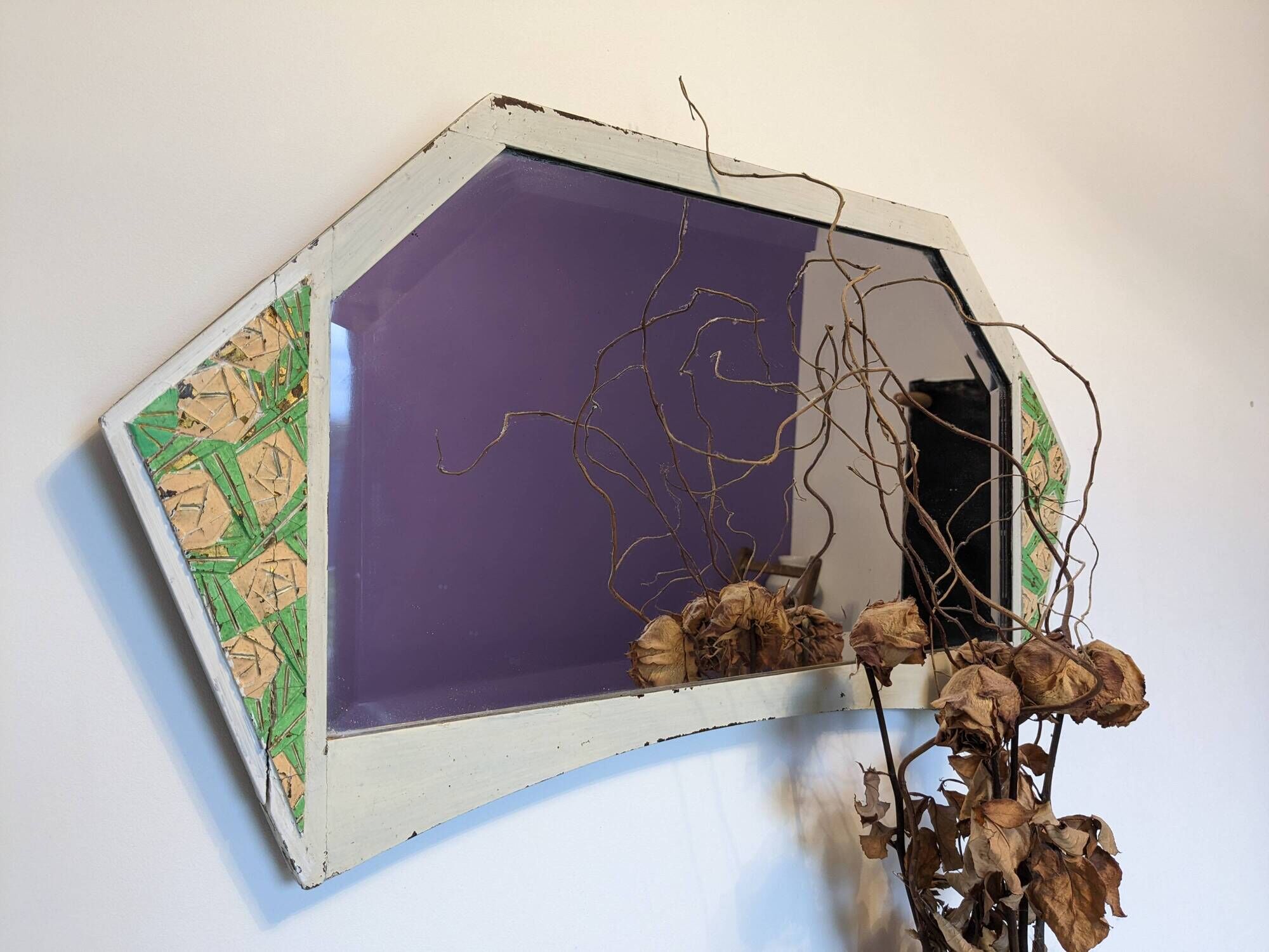 Vintage geometric mirror with floral decoration – painted patinated wood – 79 cm